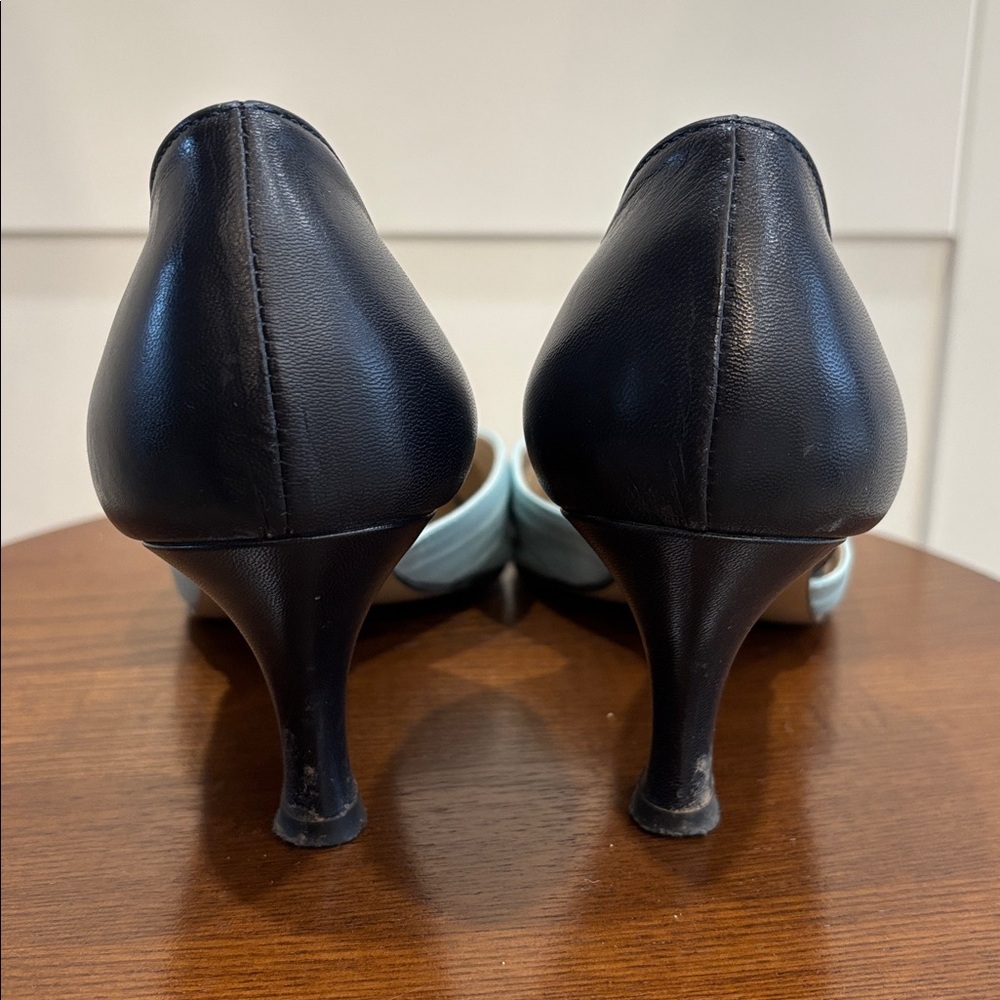 Elegant Black and Blue Heels by Lancaster - Picture 4 of 4